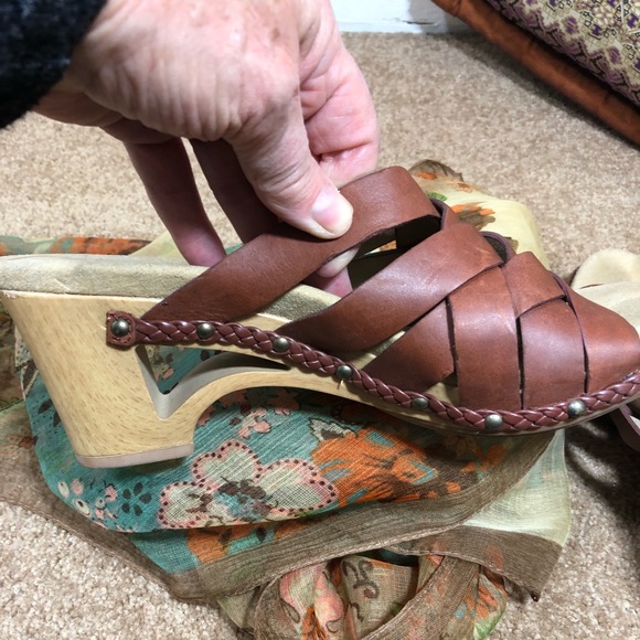 Dansko Woven Leather Clog Sandals (size 39) - Picture 2 of 6